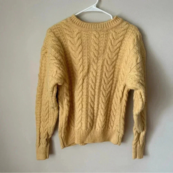 Vintage Abercrombie & Fitch Yellow Pullover 100% Wool Fisherman’s Sweater Large - Picture 3 of 7